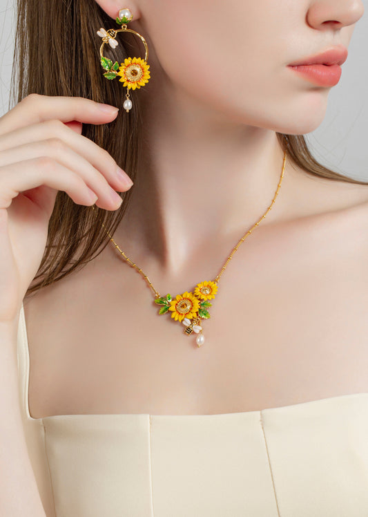 Honey Bloom Sunflower Bee Necklace